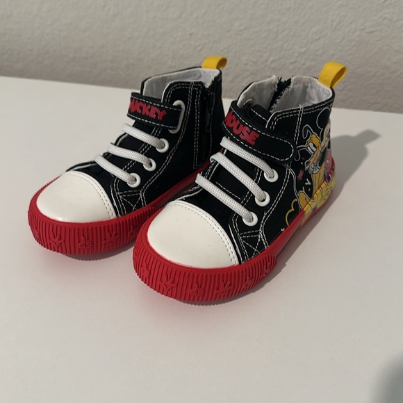 Mickey Mouse - Picture 4 of 4